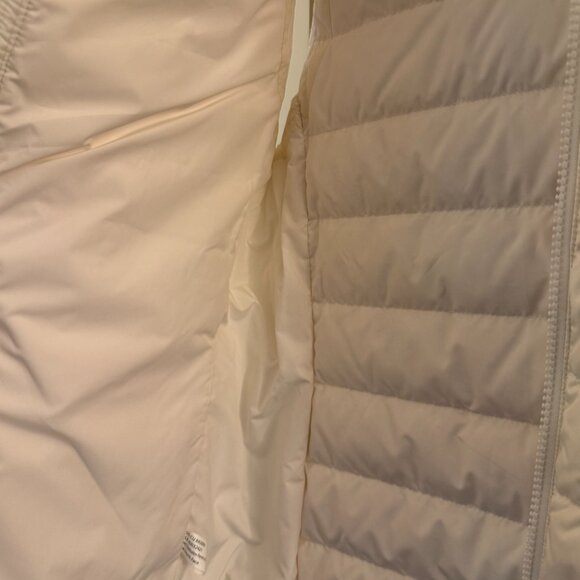 NEW! The North Face Aconcagua 3 Vest Womens White puffer size medium 550 fill - Picture 9 of 14